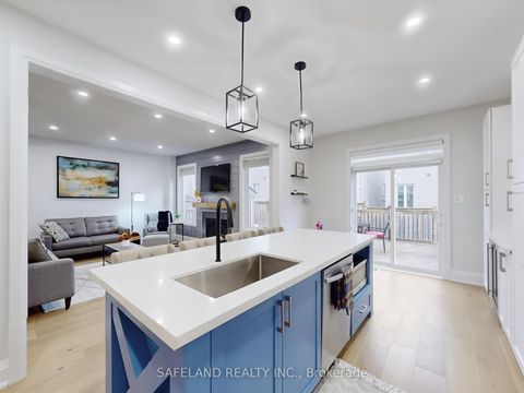 Photo 11 at 14 Grey Wing Avenue, Keswick South, Georgina