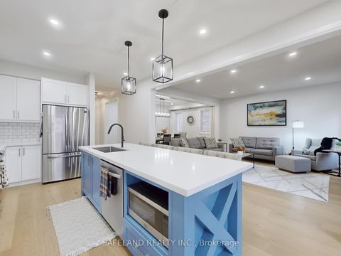 Photo 12 at 14 Grey Wing Avenue, Keswick South, Georgina