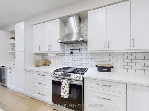 Photo 13 at 14 Grey Wing Avenue, Keswick South, Georgina