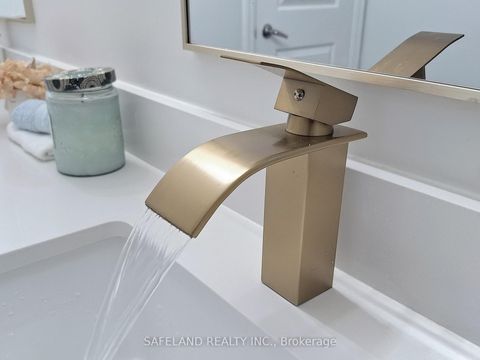 Photo 33 at 14 Grey Wing Avenue, Keswick South, Georgina