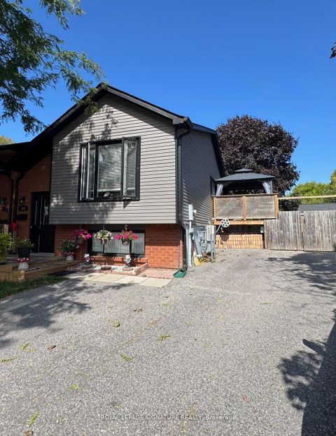 Photo 1 at 204 Medina Court, Lakeview, Oshawa