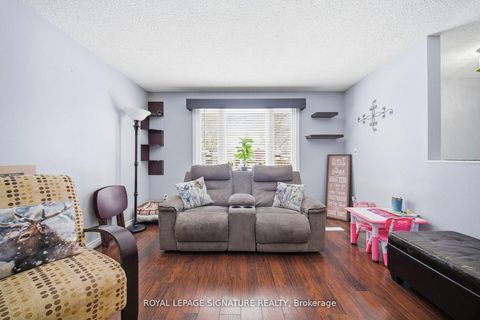 Photo 5 at 204 Medina Court, Lakeview, Oshawa