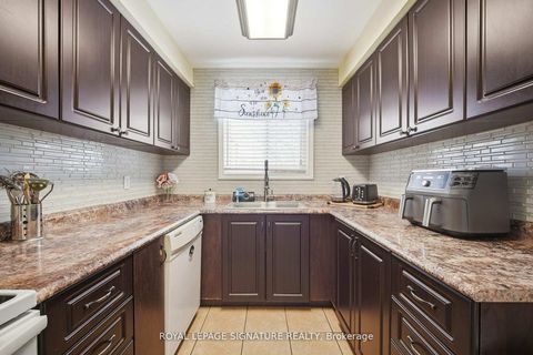 Photo 11 at 204 Medina Court, Lakeview, Oshawa