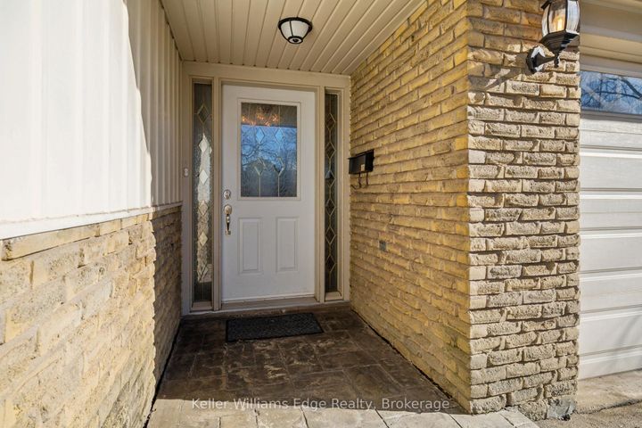 Photo 2 at 2268 Wyandotte Drive, WO West, Oakville