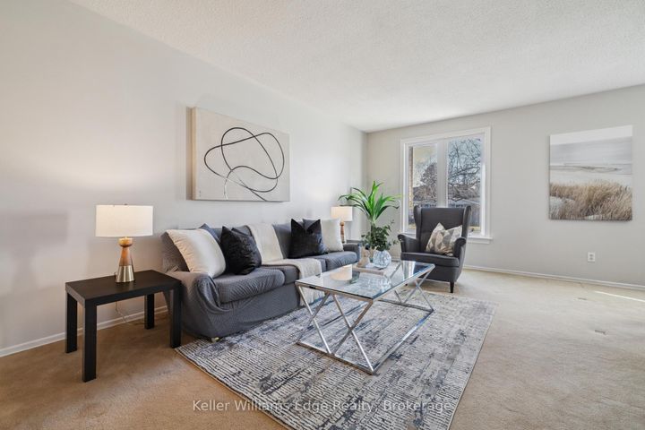 Photo 6 at 2268 Wyandotte Drive, WO West, Oakville