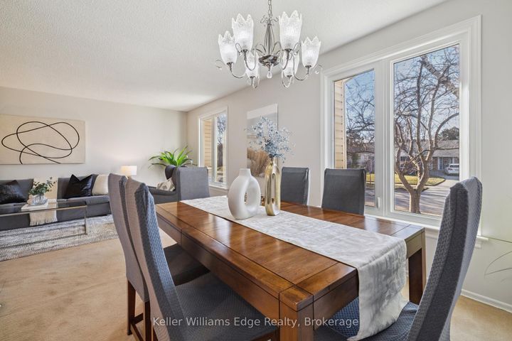 Photo 11 at 2268 Wyandotte Drive, WO West, Oakville