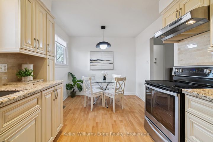 Photo 13 at 2268 Wyandotte Drive, WO West, Oakville