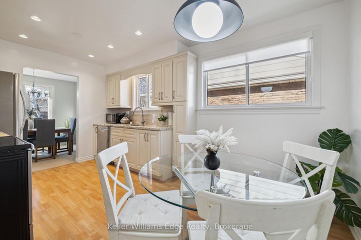 Photo 15 at 2268 Wyandotte Drive, WO West, Oakville