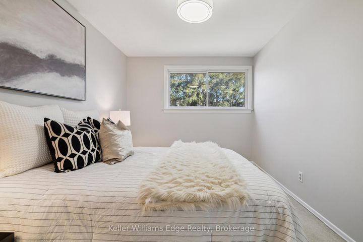 Photo 20 at 2268 Wyandotte Drive, WO West, Oakville