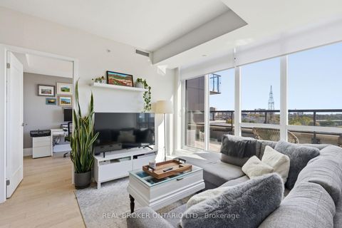 Photo 7 at 606 - 25 Malcolm Road, Leaside, Toronto