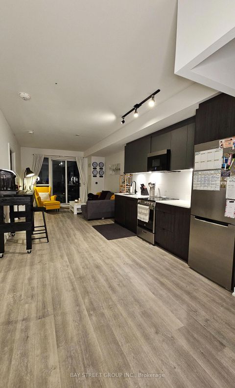 Photo 8 at 801 - 2369 Danforth Avenue, Danforth, Toronto