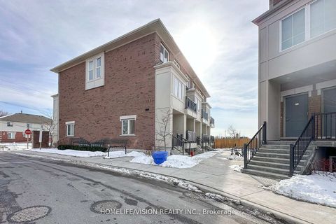 Photo 1 at 12 - 490 Beresford Path, Central, Oshawa