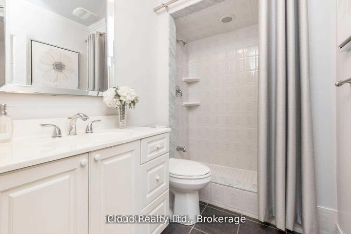 Photo 12 at 18 Sunset Boulevard, Brampton West, Brampton