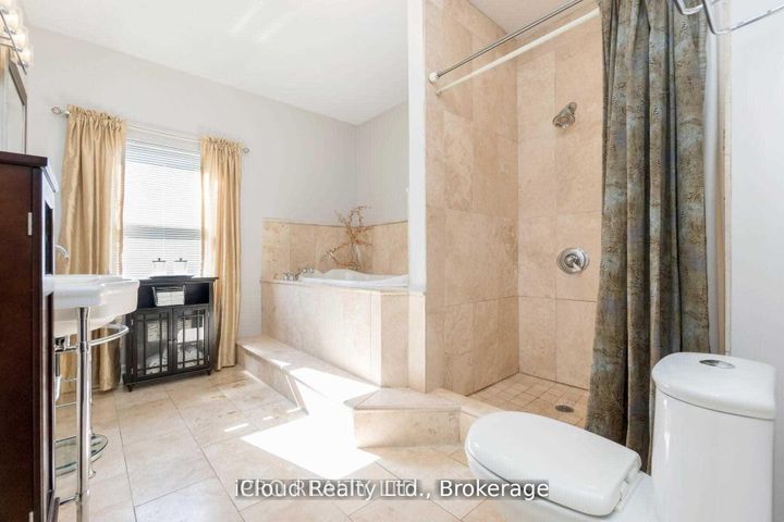 Photo 16 at 18 Sunset Boulevard, Brampton West, Brampton