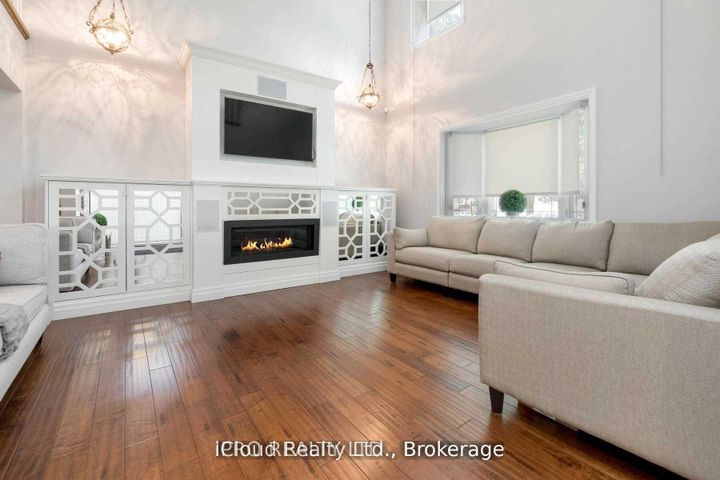 Photo 21 at 18 Sunset Boulevard, Brampton West, Brampton