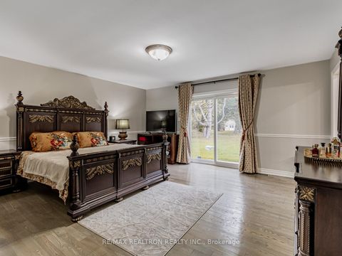 Photo 24 at 33 Carolwood Crescent, Rouge River Estates, Markham