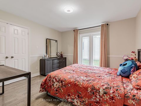 Photo 27 at 33 Carolwood Crescent, Rouge River Estates, Markham