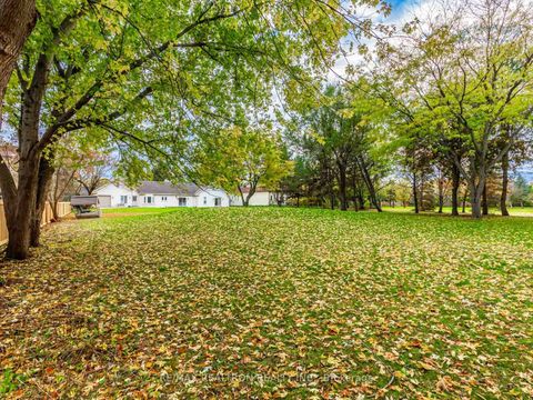 Photo 32 at 33 Carolwood Crescent, Rouge River Estates, Markham