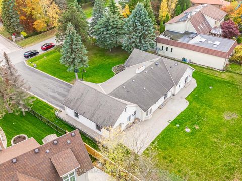 Photo 38 at 33 Carolwood Crescent, Rouge River Estates, Markham