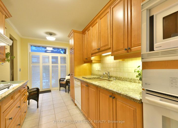 Photo 9 at 41 - 2165 Itabashi Way, Tansley, Burlington