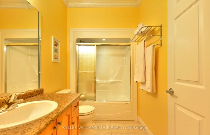 Photo 13 at 41 - 2165 Itabashi Way, Tansley, Burlington