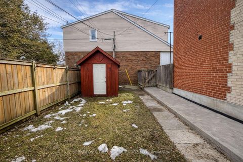 Photo 5 at 154 Glebemount Avenue, East York, Toronto