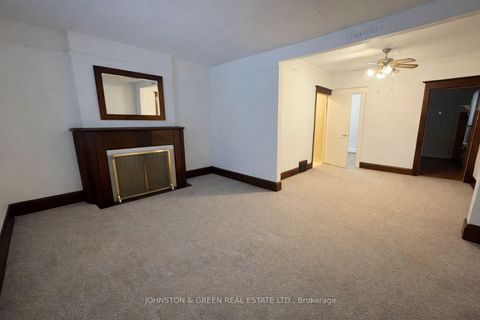 Photo 10 at 154 Glebemount Avenue, East York, Toronto