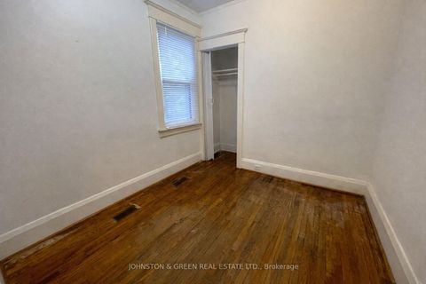 Photo 15 at 154 Glebemount Avenue, East York, Toronto