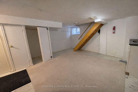 Photo 18 at 154 Glebemount Avenue, East York, Toronto