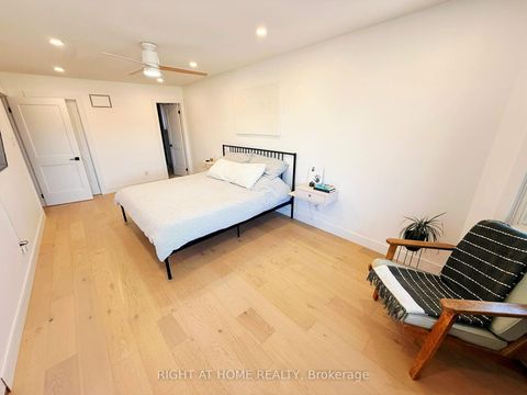 Photo 9 at 94 Afton Crescent, Maple, Vaughan