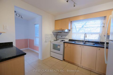 Photo 5 at 10 - 1180 Sandhurst Circle, Agincourt North, Toronto