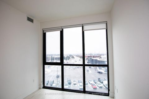 Photo 6 at 527 - 2908 Highway 7 Road, Concord, Vaughan