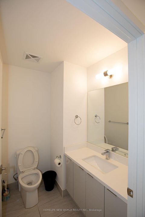 Photo 11 at 527 - 2908 Highway 7 Road, Concord, Vaughan