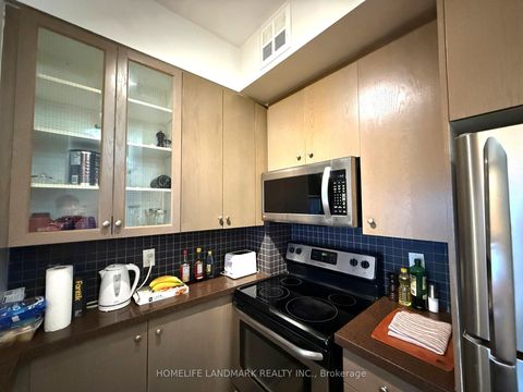 Photo 10 at 311 - 70 Alexander Street, Yonge Corridor, Toronto