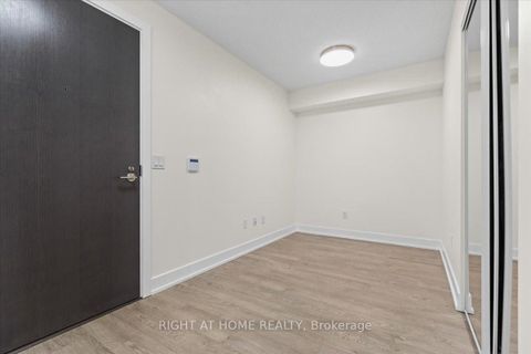 Photo 7 at 521 - 9 Mabelle Avenue, City Centre West, Toronto