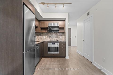 Photo 10 at 521 - 9 Mabelle Avenue, City Centre West, Toronto