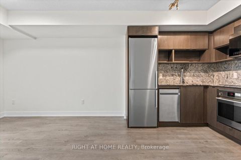 Photo 12 at 521 - 9 Mabelle Avenue, City Centre West, Toronto