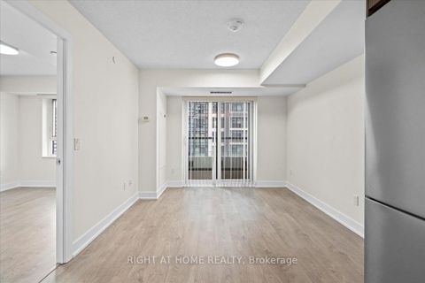 Photo 14 at 521 - 9 Mabelle Avenue, City Centre West, Toronto