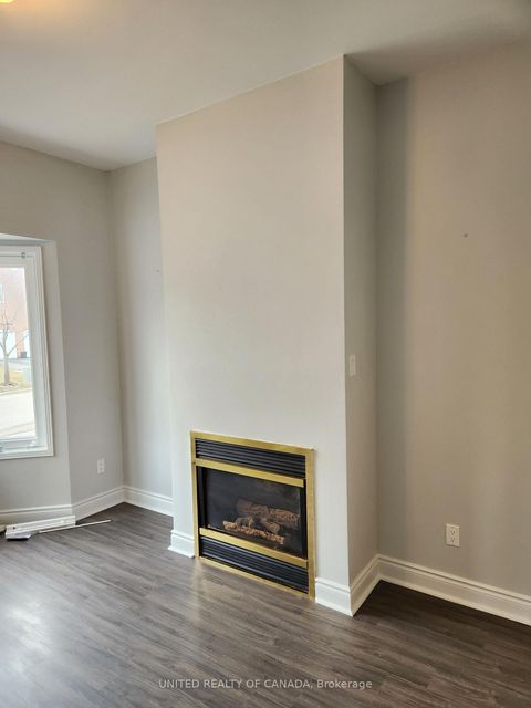 Photo 3 at 110 Dunoon Drive, Maple, Vaughan