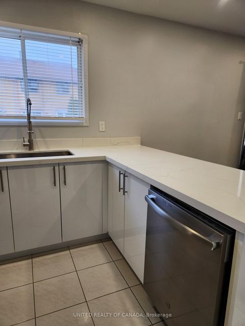 Photo 9 at 110 Dunoon Drive, Maple, Vaughan