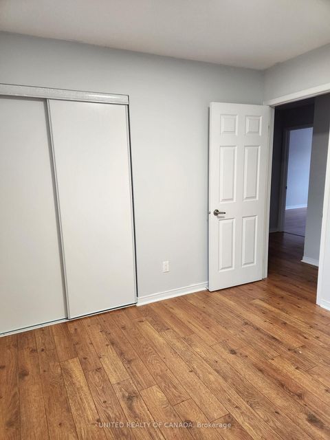 Photo 14 at 110 Dunoon Drive, Maple, Vaughan