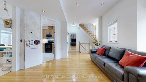 Photo 5 at 56 - 15 Old Colony Road, Oak Ridges Lake Wilcox, Richmond Hill