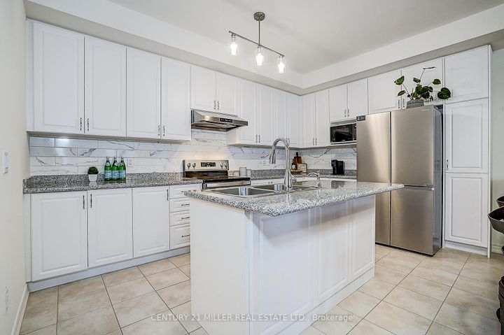 Photo 12 at 465 Manhattan Common, JM Joshua Meadows, Oakville