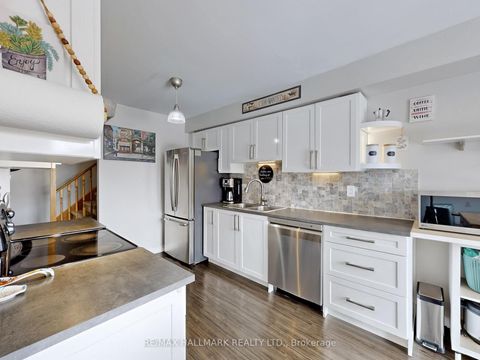 Photo 11 at 62 Crittenden Drive, Keswick South, Georgina