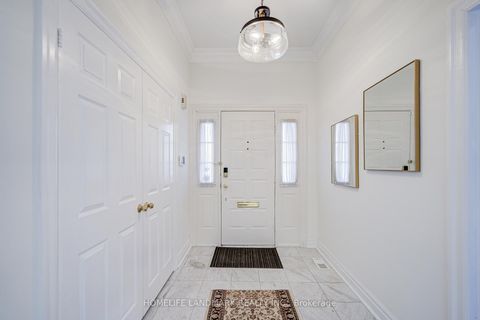 Photo 3 at 7 Killarney Road, Forest Hill South, Toronto