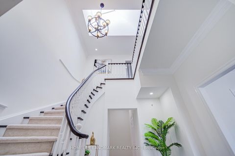 Photo 5 at 7 Killarney Road, Forest Hill South, Toronto