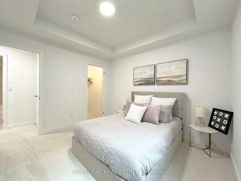 Photo 13 at 1008 - 1655 Palmers Sawmill Road, Duffin Heights, Pickering