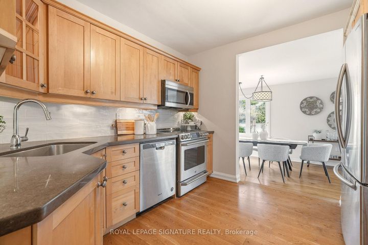 Photo 7 at 45 Crescent Road, CO Central, Oakville