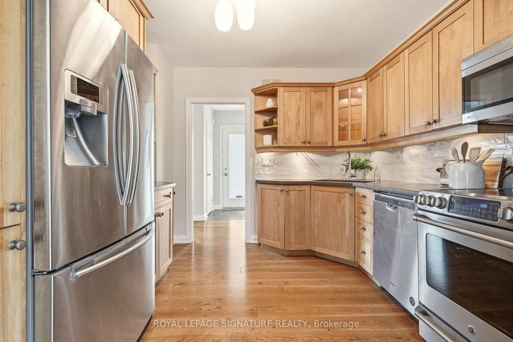 Photo 9 at 45 Crescent Road, CO Central, Oakville