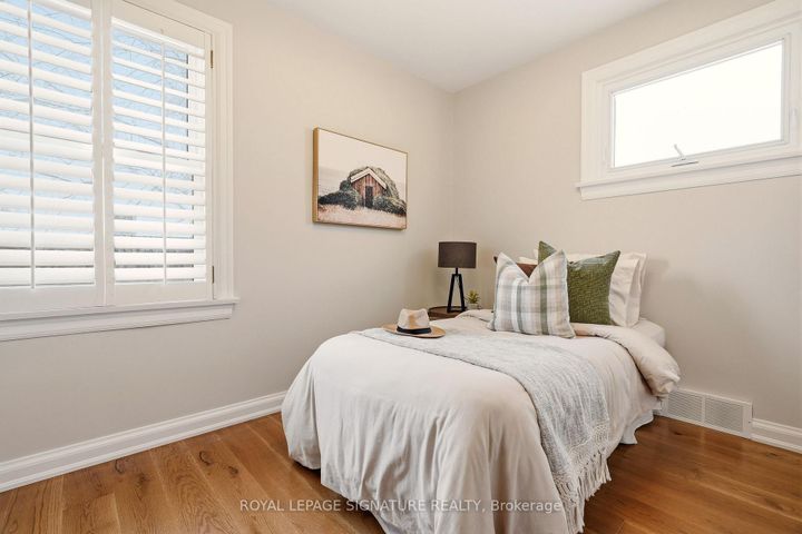 Photo 18 at 45 Crescent Road, CO Central, Oakville